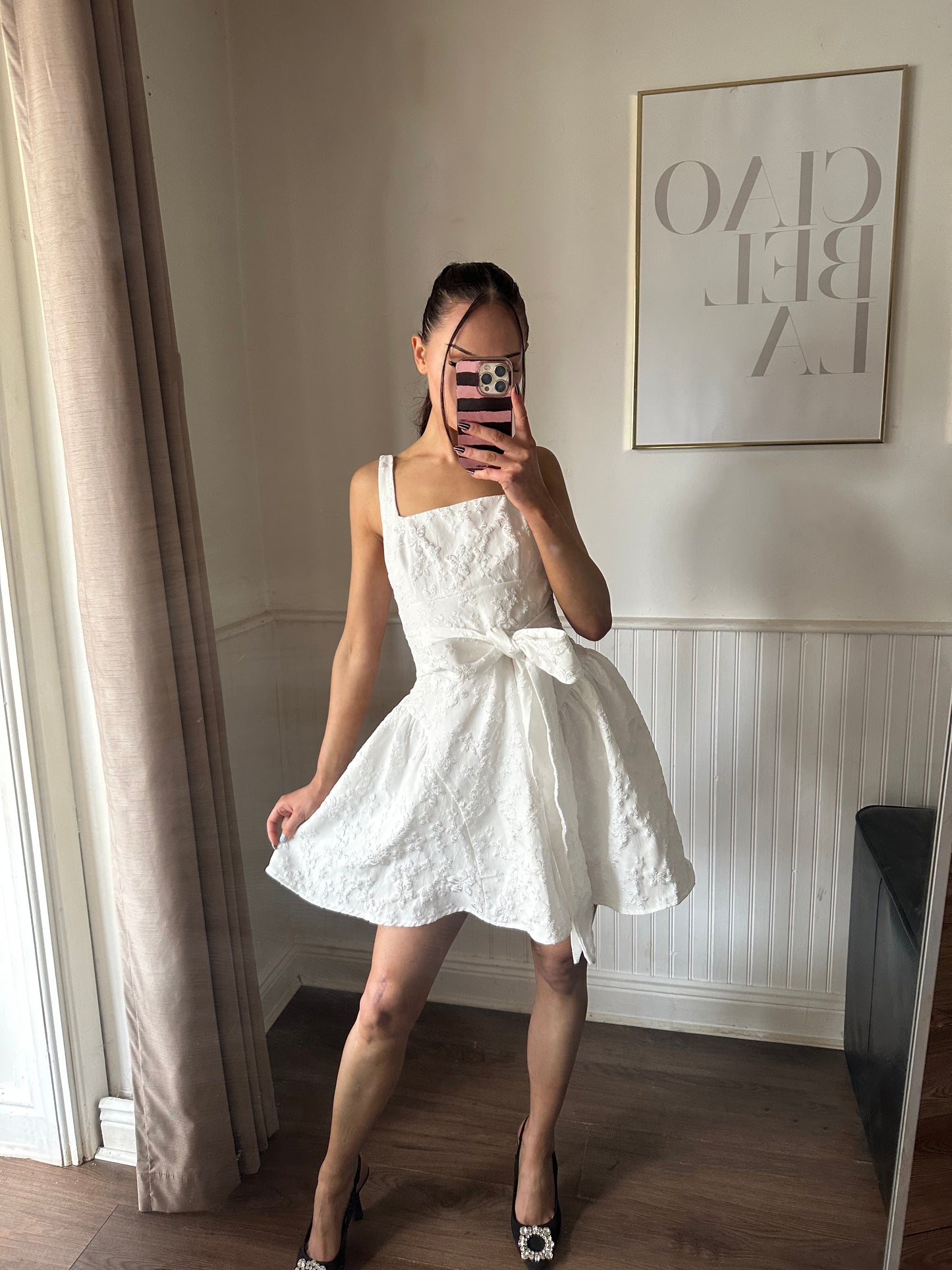 WHITE FLORAL MINI