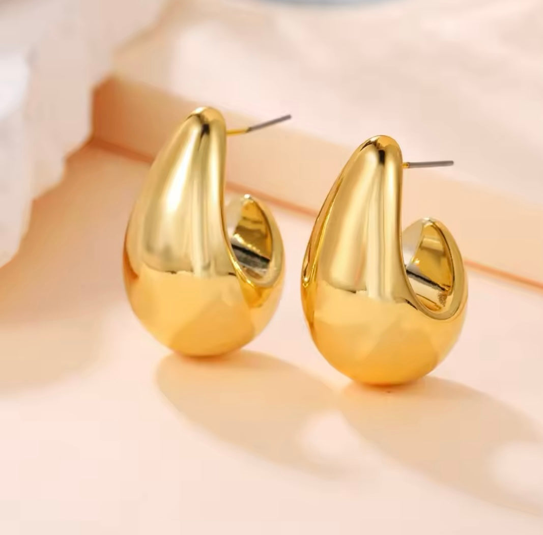 GOLD CHUNKY DOME DROP EARRINGS