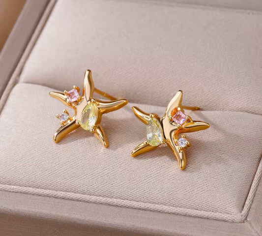 DIAMONTE STAR FISH EARRINGS GOLD