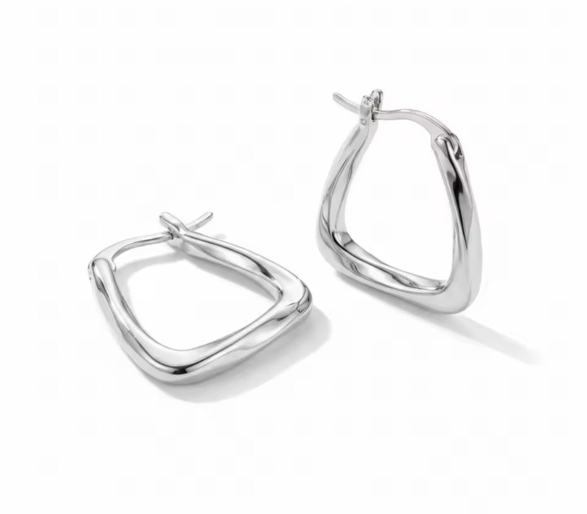 SILVER GEOMETRIC HOOP