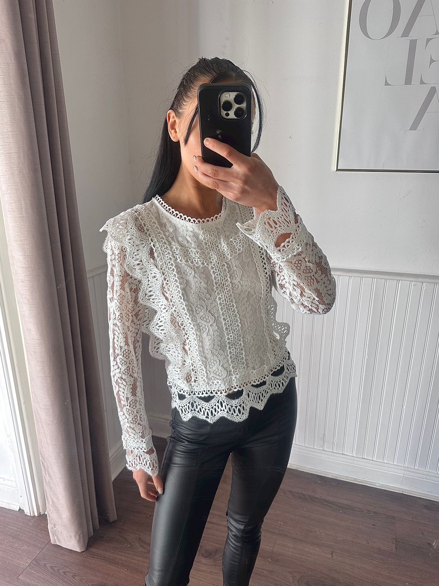 CROCHET DETAIL TOP WHITE