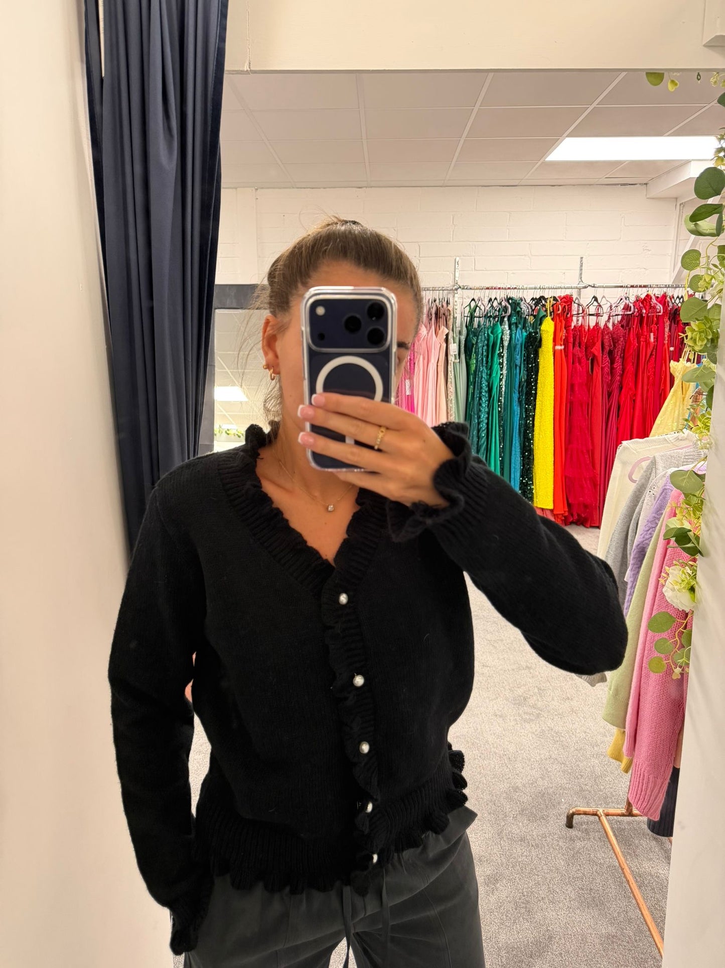 SAMPLE KNIT BLACK FRILL