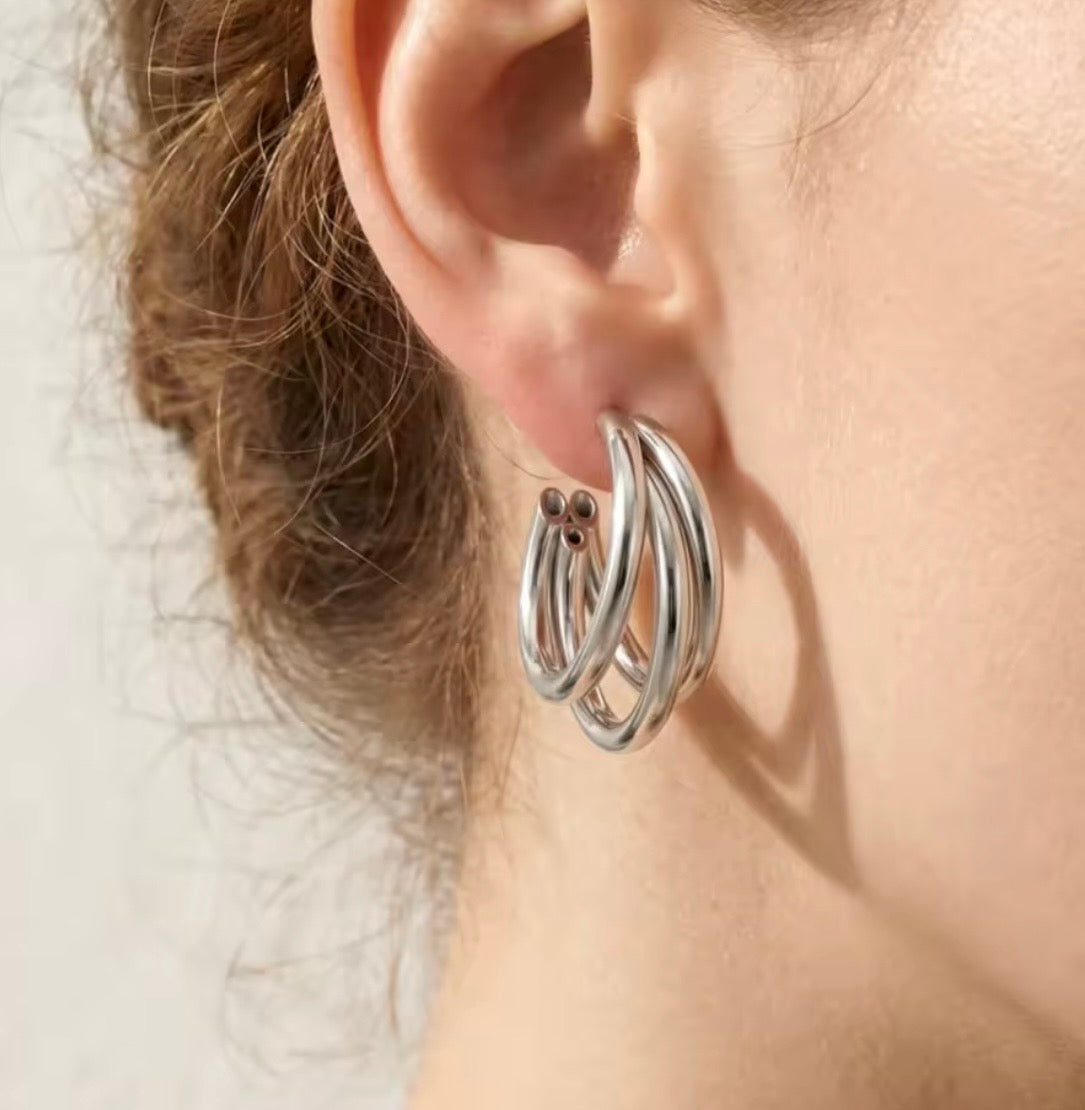 SILVER TRIPLE MEDIUM HOOP