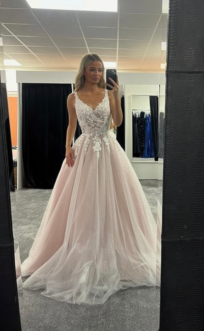 PRINCESS GOWN CHAMPAGNE