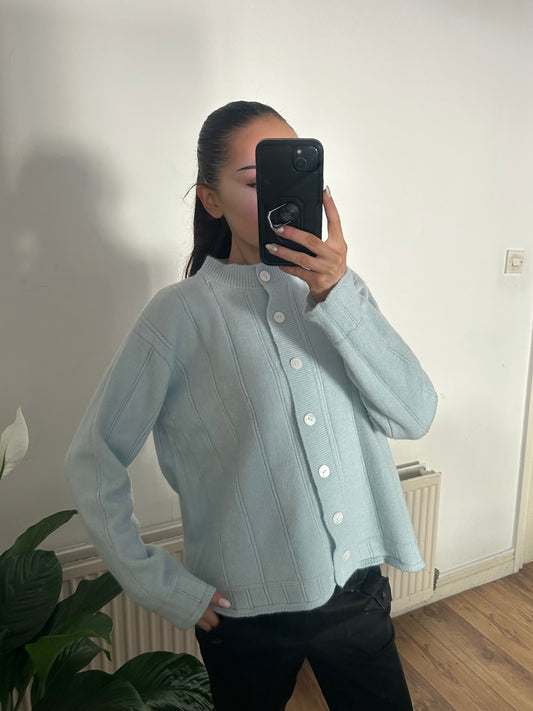LIGHT BLUE CARDIGAN