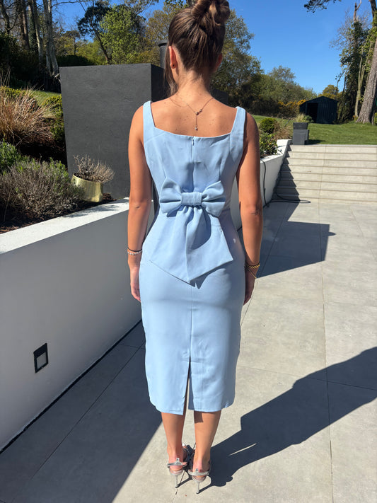 LUNA PINK FITTING DRESS WITH BOW BACK - DELIVERY 1st WEEK OF MAY